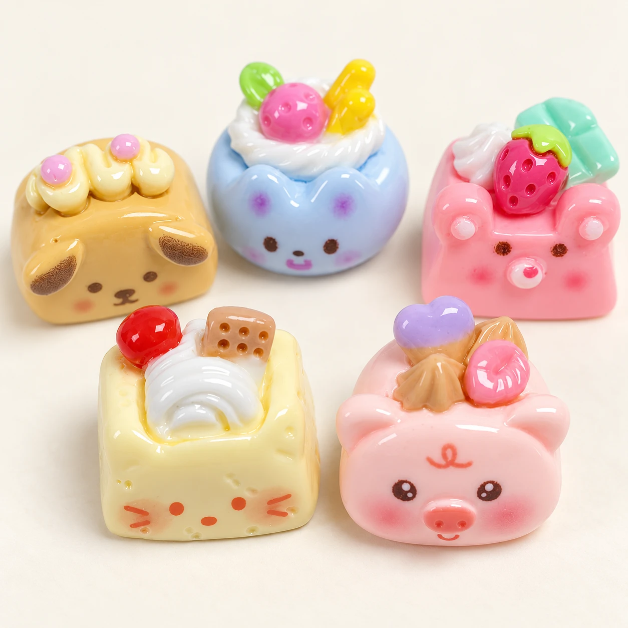 Animal Face Cake Resin Charms RW001867 close-up showing the decorative shape and finish