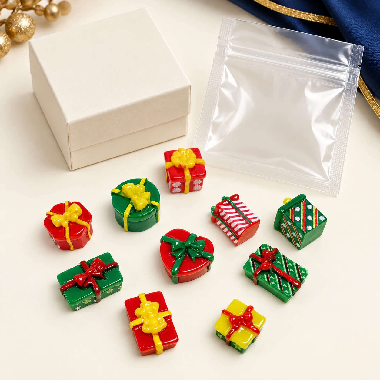 Christmas Gift Box Resin Charms RW002635 with illustrative private-label packaging