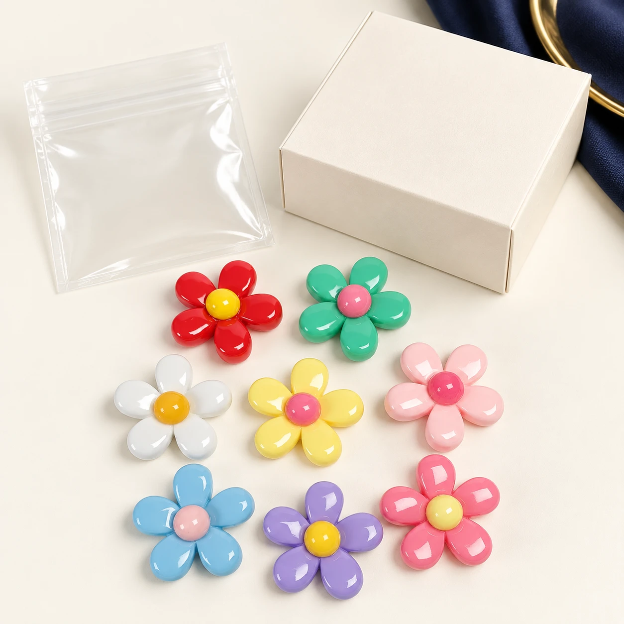 Colorful Five-Petal Flower Resin Charms RW002225 / RW26715 with illustrative private-label packaging