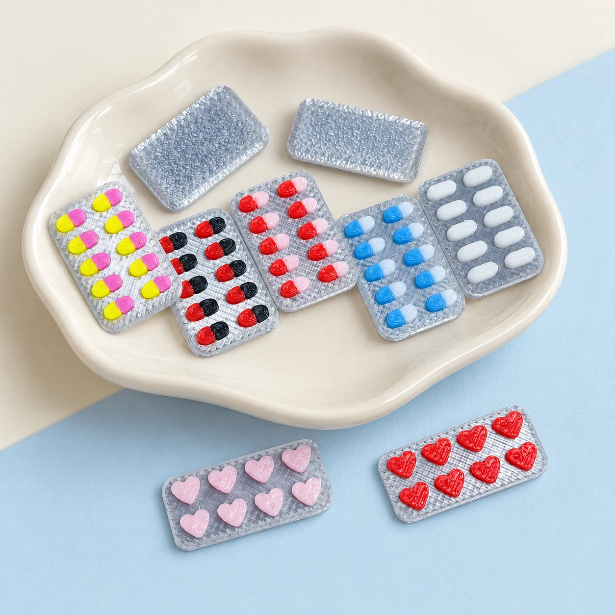 Mini Pill Blister Resin Decorations RW001818 displayed for assortment selection