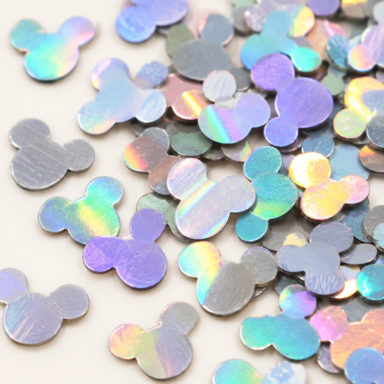 Mini Round-Ear Silhouette Sequins MA108 close-up showing the decorative shape and finish