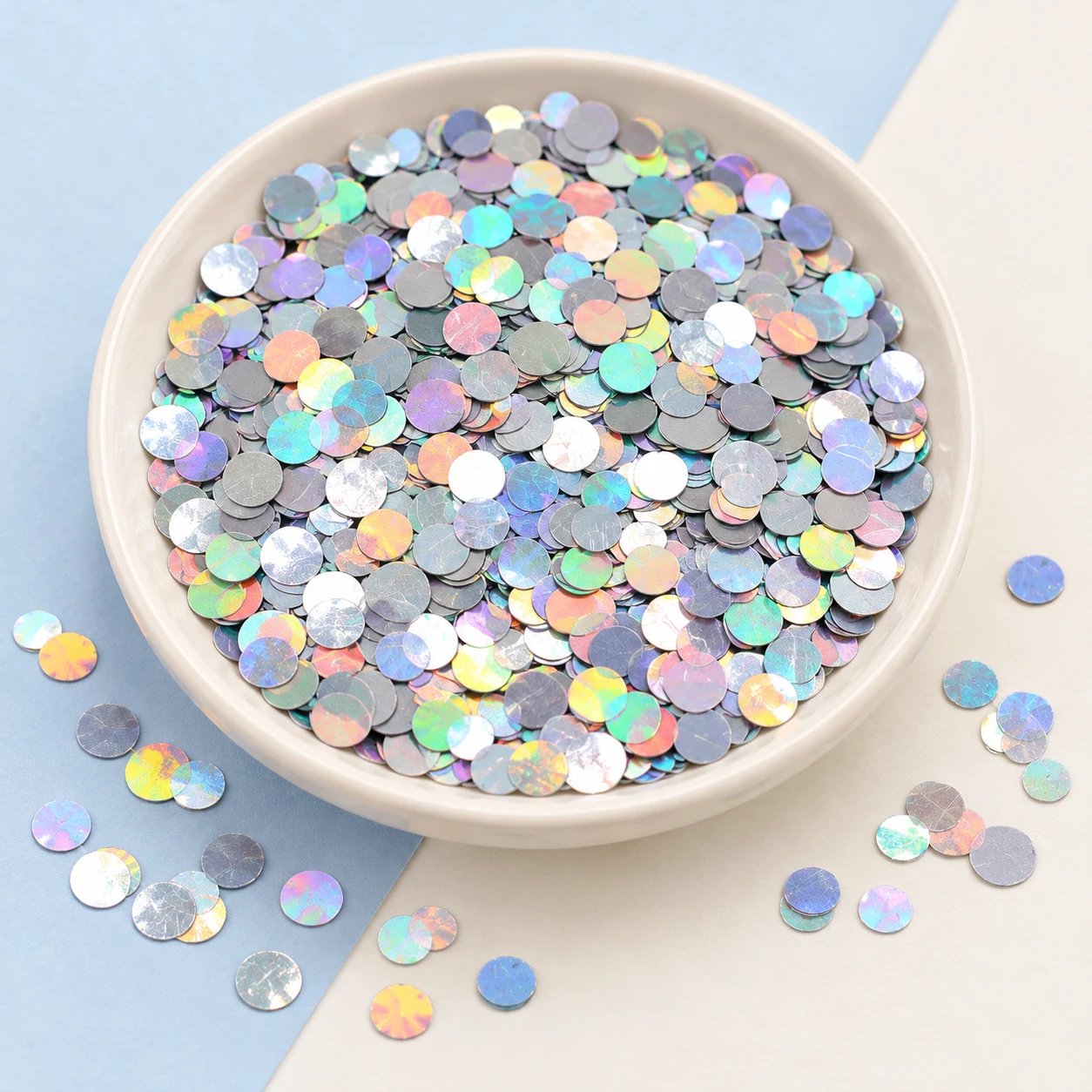 Mixed-Size Iridescent Round Sequins MA266 displayed for assortment selection