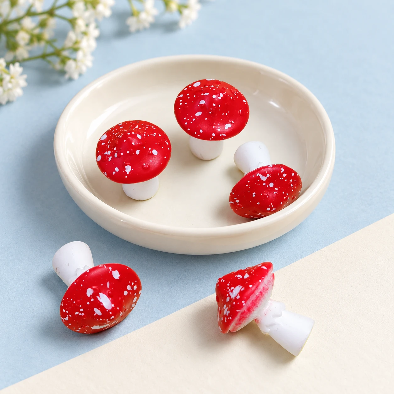 Red Mushroom Resin Miniatures RW001942 displayed for assortment selection