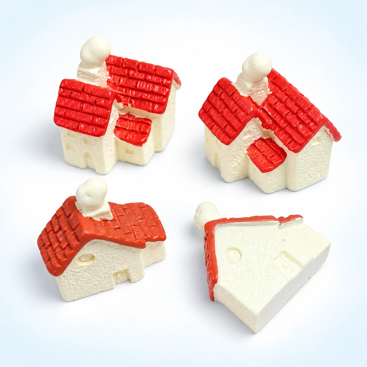 Red-Roof House Resin Miniatures RW001822 on a clean light studio background
