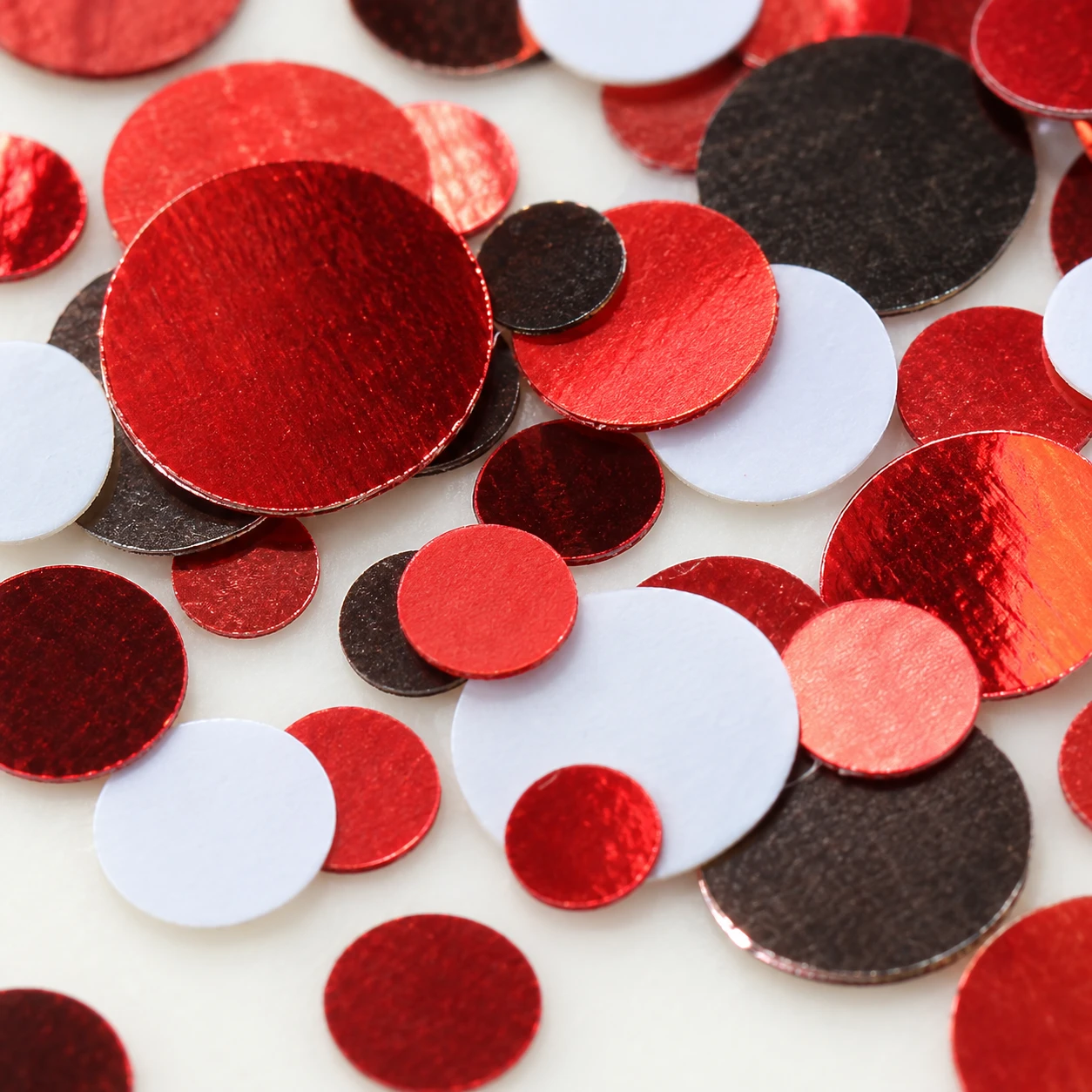 Red White Black Round Confetti Mix MA041 close-up showing the decorative shape and finish