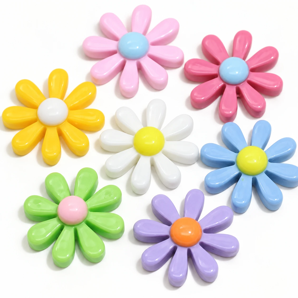 Detail visualization of colorful daisy acrylic flatbacks, RW728